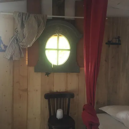 Auberge de jeunesse Le Du Loir à Vélo, D'étape, Backpacker Marçon