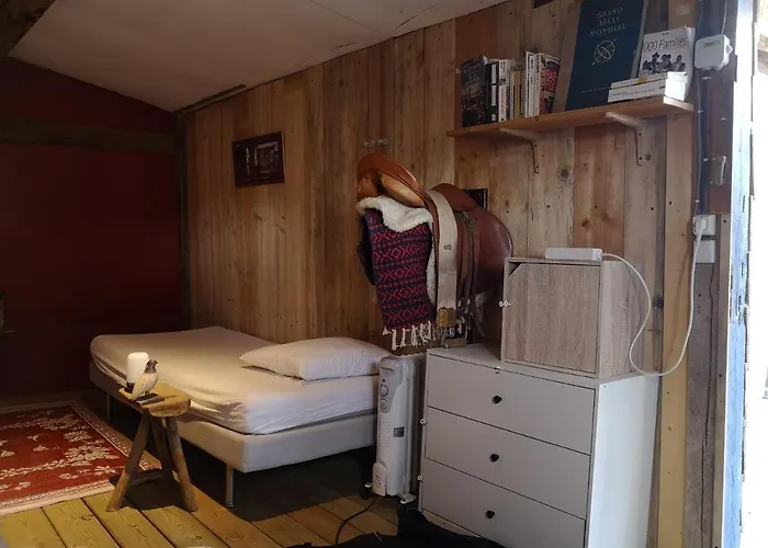 Auberge de jeunesse Le Du Loir à Vélo, D'étape, Backpacker *